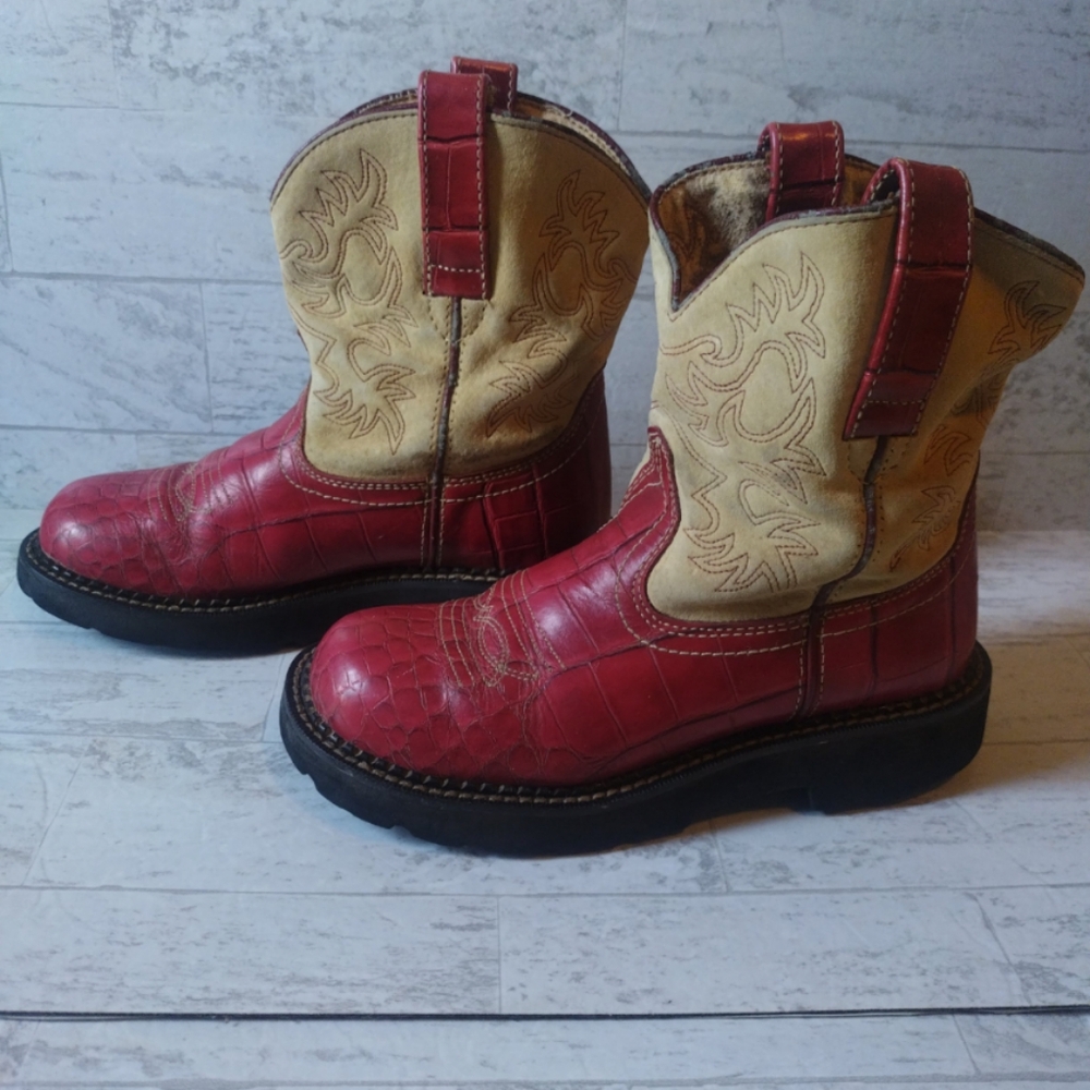 Ariat FatBaby Alligator Print Red and Cream Suede Leather youth size 3 Cowgirlbo - Picture 3 of 12